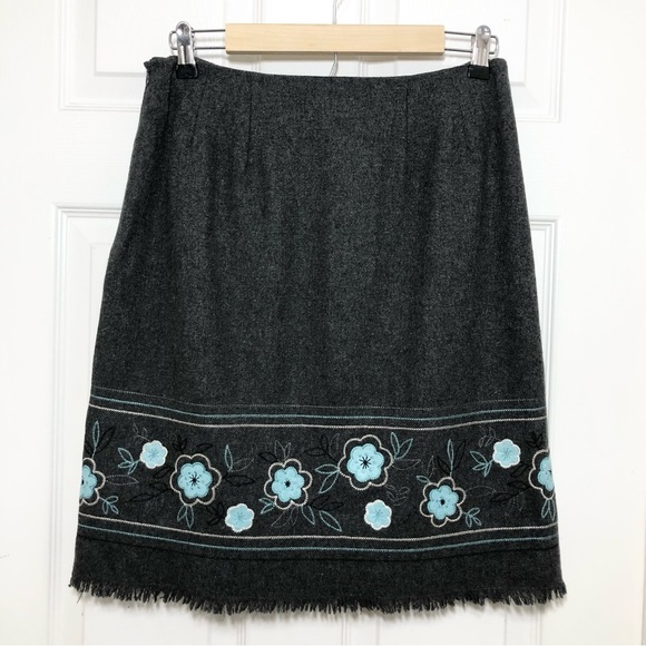 Dress barn Wool Blend Embroidered Flower Patch Fringe Zipper Grey Pencil Skirt 6 - Picture 5 of 12